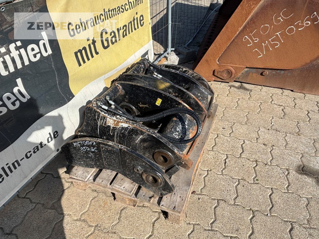 Cat FC950 - Quick coupler for Construction machinery: picture 2 Cat FC950 - Quick coupler for Construction machinery: picture 2