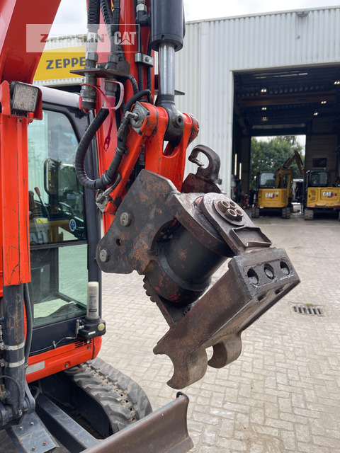 Mini excavator Kubota U27-4: picture 10