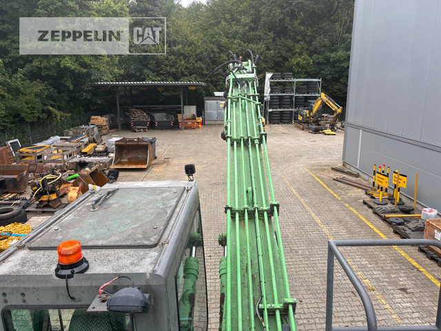 Waste/ Industry handler Sennebogen 821: picture 13