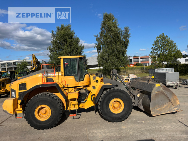 Volvo L220H - Wheel loader: picture 4 Volvo L220H - Wheel loader: picture 4
