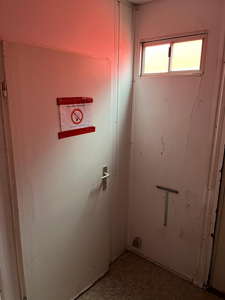 Abrollcontainer Containeranlage für Asbestsanierung - Hook lift truck: picture 4 Abrollcontainer Containeranlage für Asbestsanierung - Hook lift truck: picture 4