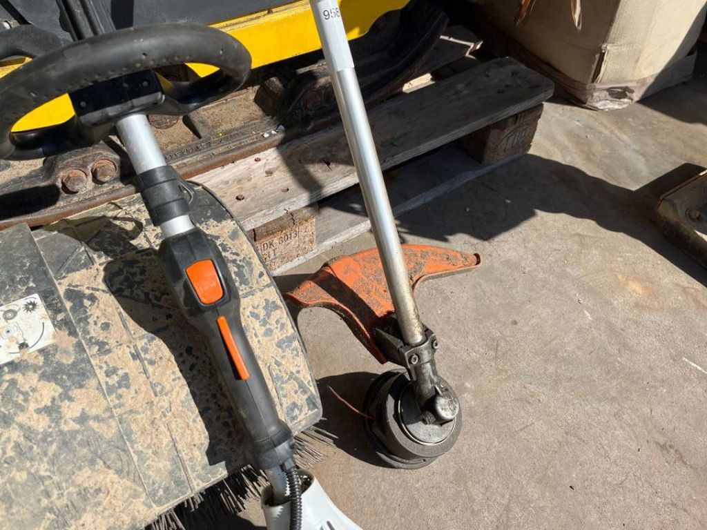 Kombimotor KM 131/R Kleinteile - Garden equipment: picture 4 Kombimotor KM 131/R Kleinteile - Garden equipment: picture 4