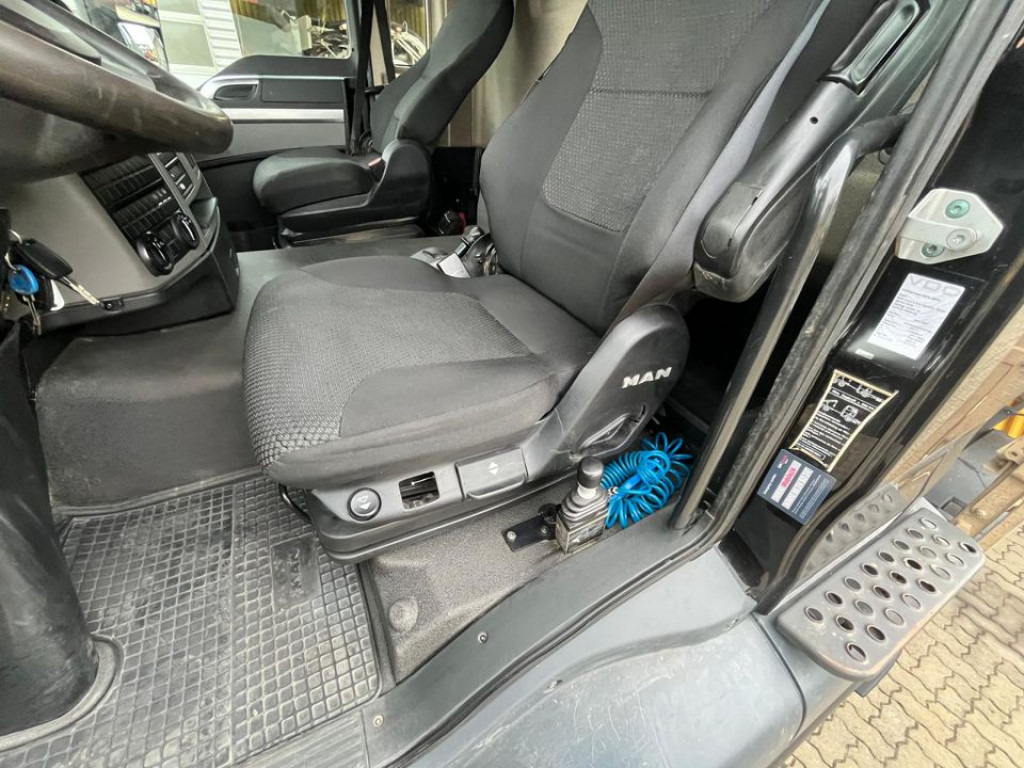 Dumper MAN TG-S 35.460 8x6 4 Achs Muldenkipper Meiller 18m³: picture 7 Dumper MAN TG-S 35.460 8x6 4 Achs Muldenkipper Meiller 18m³: picture 7