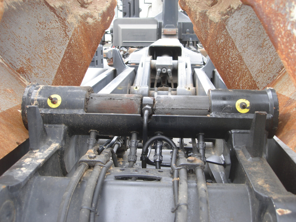 Lease a MAN TG-S 35.480 8x4 BL Abrollkipper mit Kran Penz-15L9.80+Meiller RK 30.60L  Lenk-Lift Achse MAN TG-S 35.480 8x4 BL Abrollkipper mit Kran Penz-15L9.80+Meiller RK 30.60L  Lenk-Lift Achse: picture 14