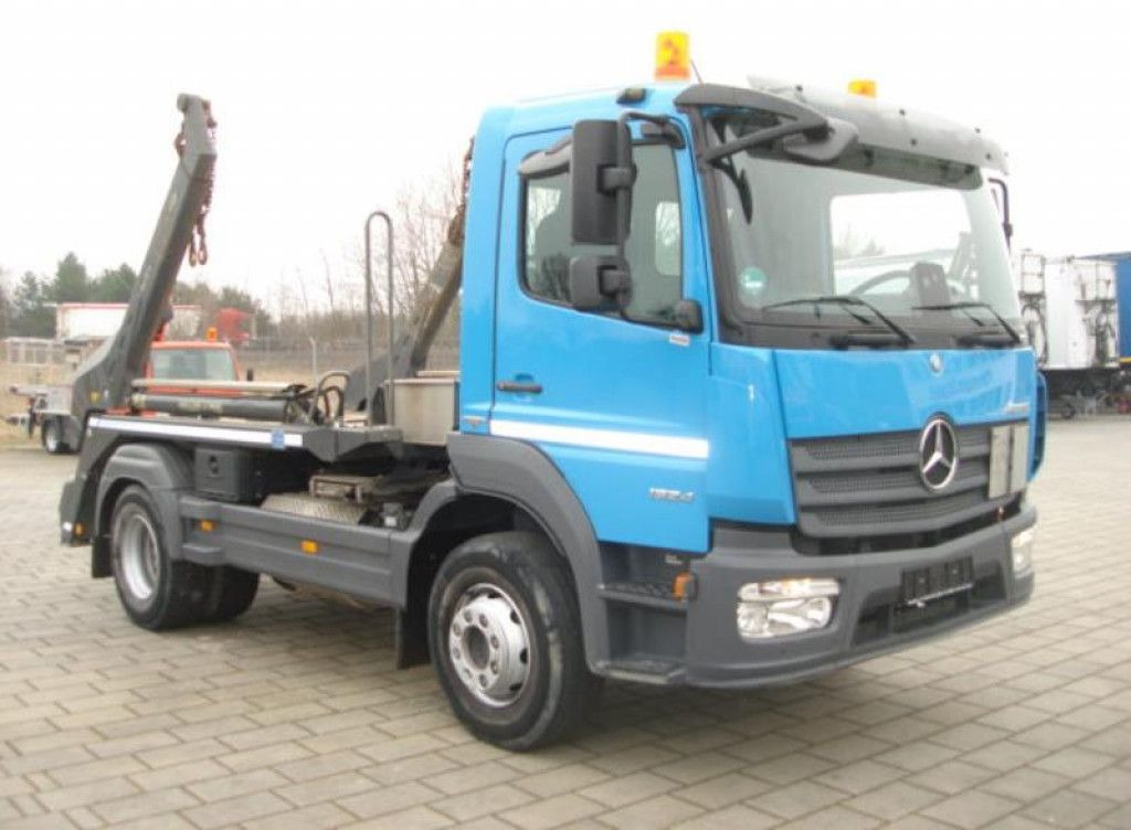 Mercedes-Benz Atego 1524 K Absetzkipper TOP +Funkfernbed. - Skip loader truck: picture 2 Mercedes-Benz Atego 1524 K Absetzkipper TOP +Funkfernbed. - Skip loader truck: picture 2