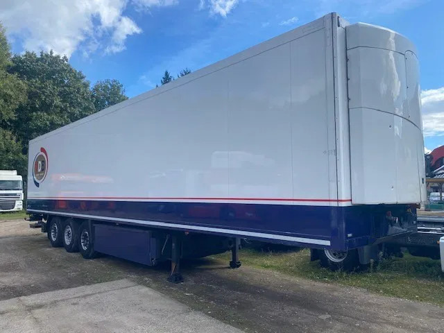 Krone koelvries met TK en onderschuifklep , aslift, - Refrigerator semi-trailer: picture 1 Krone koelvries met TK en onderschuifklep , aslift, - Refrigerator semi-trailer: picture 1