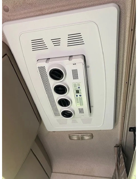 DAF CF 370 spacecab skylights - Tractor unit: picture 5 DAF CF 370 spacecab skylights - Tractor unit: picture 5