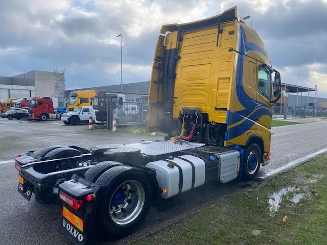 Volvo FH 13.460 "low deck" trekker, euro 6, XL cabine, show truck, apk gekeurd - Tractor unit: picture 3 Volvo FH 13.460 "low deck" trekker, euro 6, XL cabine, show truck, apk gekeurd - Tractor unit: picture 3