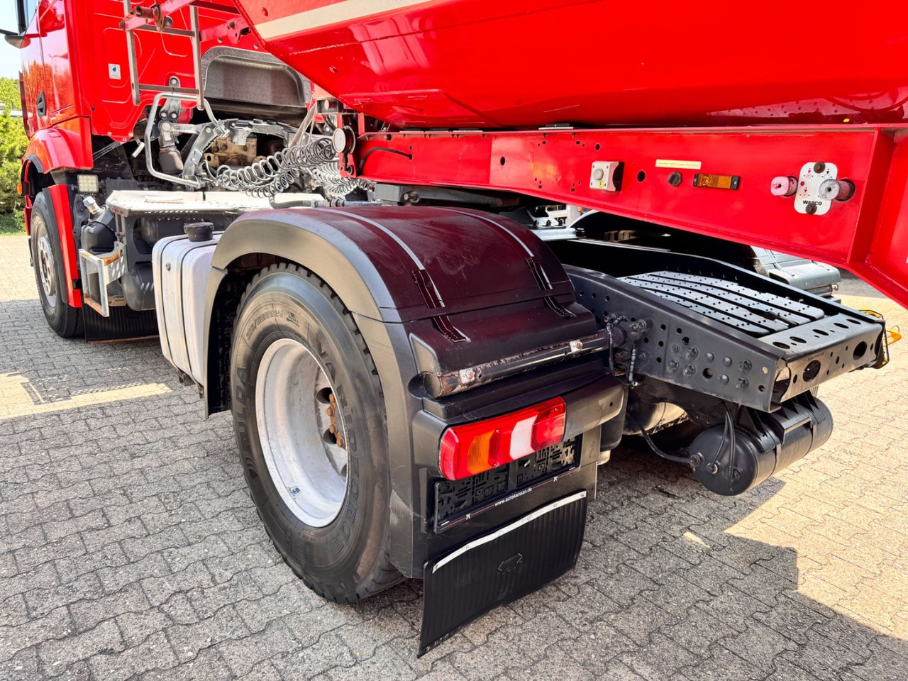 Mercedes-Benz 1846 Actros LS Kipphydraulik Alcoa - Tractor unit: picture 4 Mercedes-Benz 1846 Actros LS Kipphydraulik Alcoa - Tractor unit: picture 4