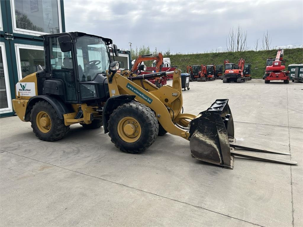 CAT 906M (8758) - Compact loader: picture 2 CAT 906M (8758) - Compact loader: picture 2