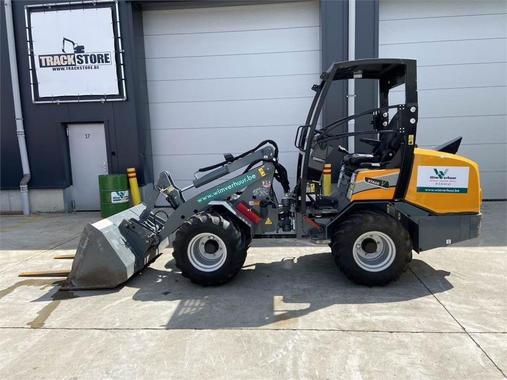 Compact loader GiANT G2700 Xtra HD (6436): picture 1