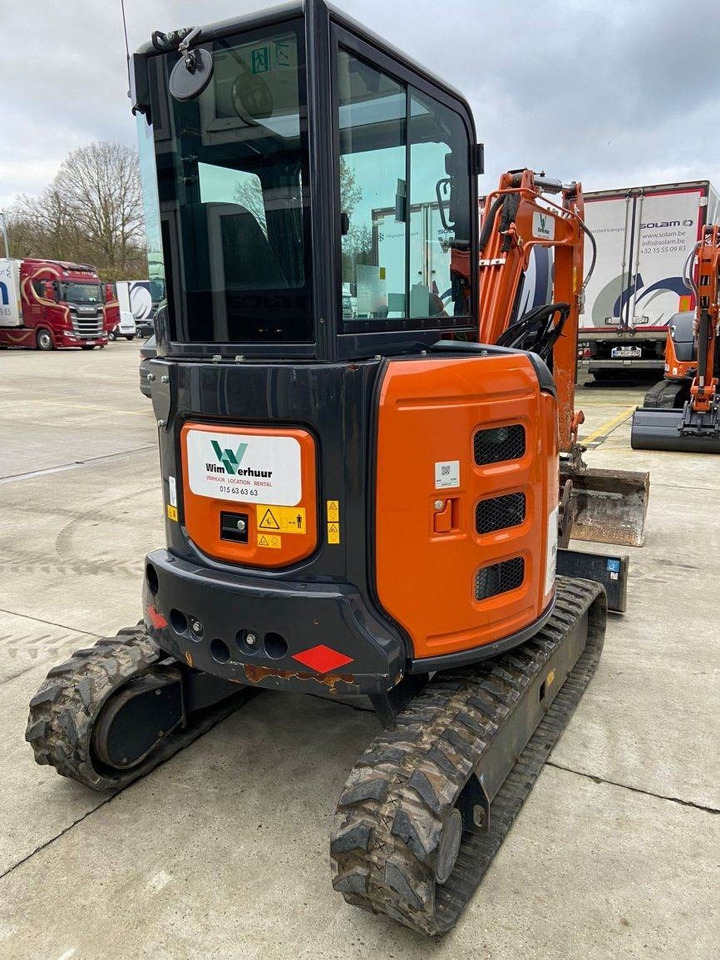 Hitachi ZX33U-6 (7294) - Mini excavator: picture 3 Hitachi ZX33U-6 (7294) - Mini excavator: picture 3
