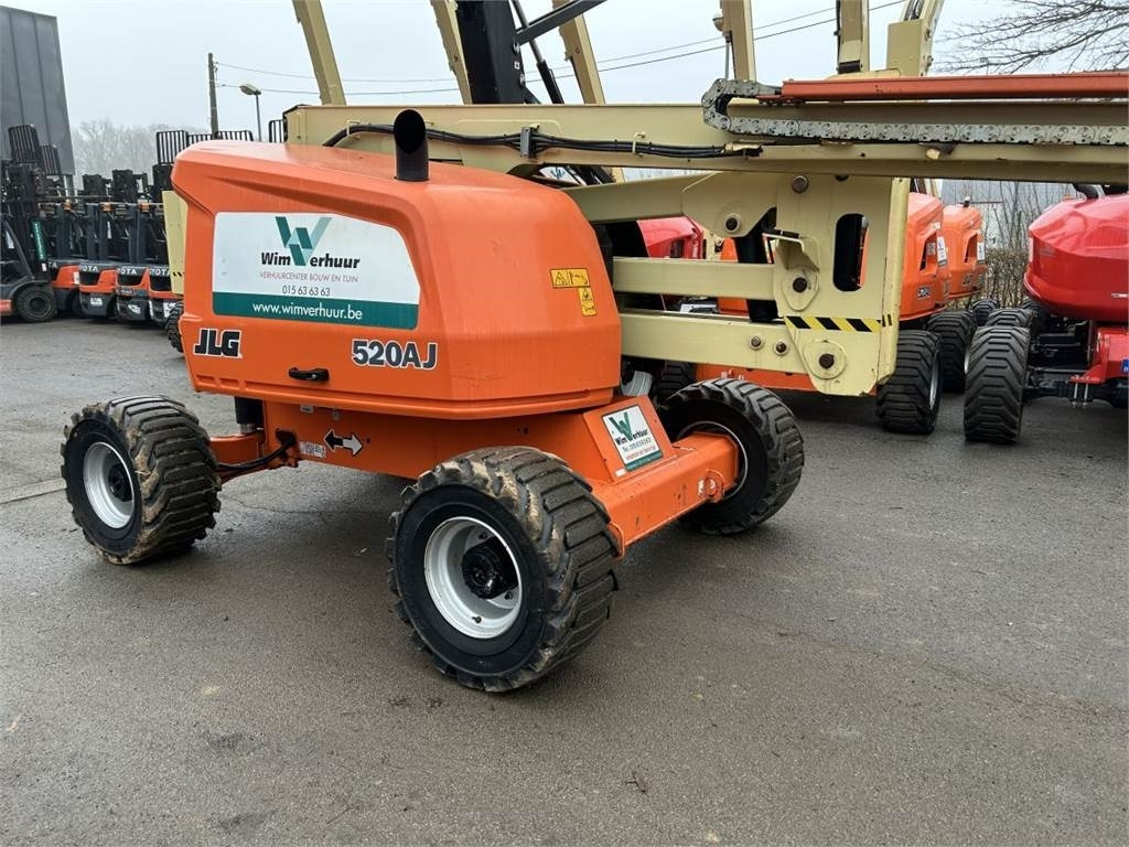 JLG 520AJ (2633) - Articulated boom: picture 2 JLG 520AJ (2633) - Articulated boom: picture 2