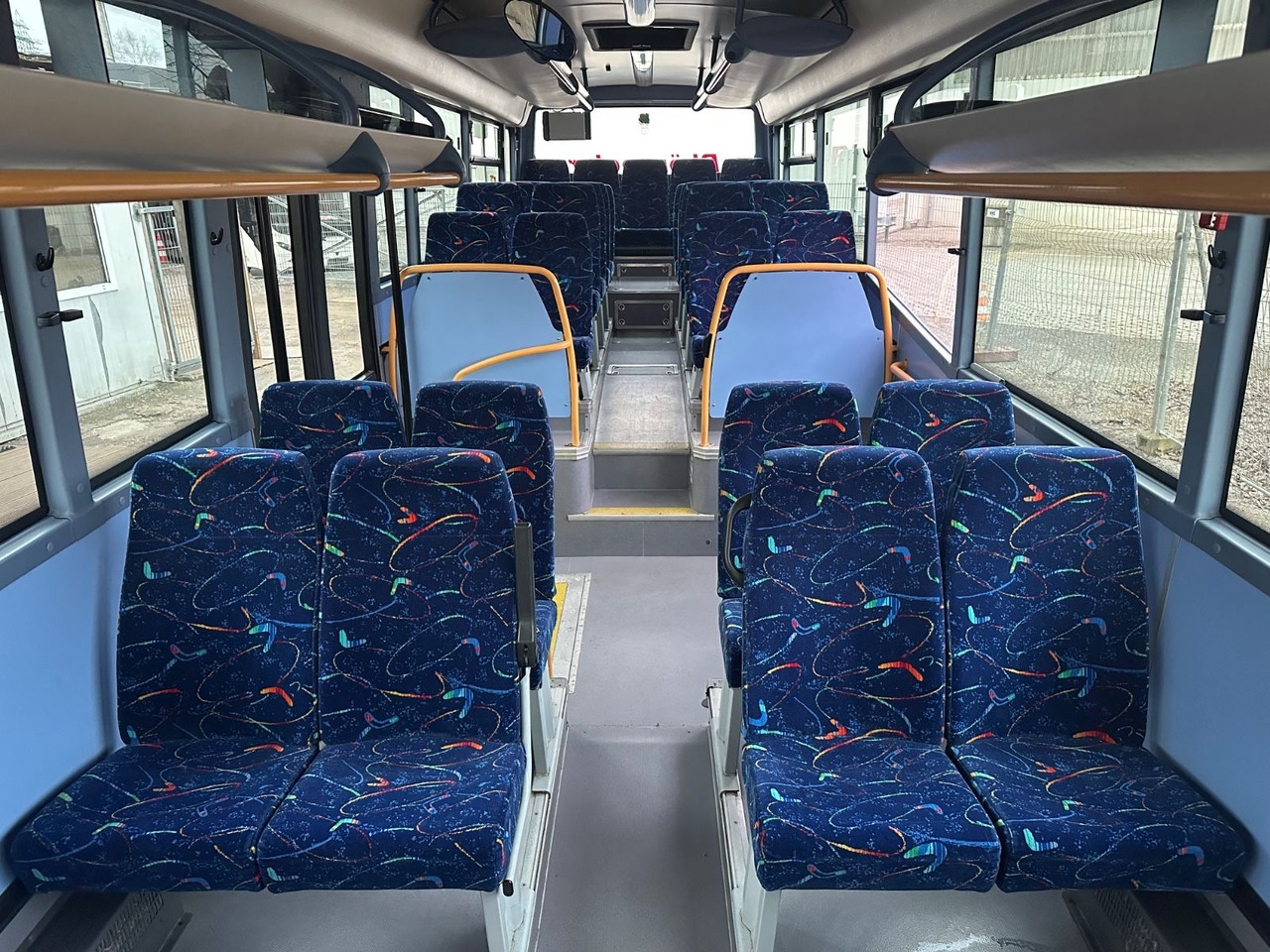 City bus Iveco Irisbus Crossway LE SFR 152 DE*100 km/h*Schalt Iveco Irisbus Crossway LE SFR 152 DE*100 km/h*Schalt: picture 15 City bus Iveco Irisbus Crossway LE SFR 152 DE*100 km/h*Schalt Iveco Irisbus Crossway LE SFR 152 DE*100 km/h*Schalt: picture 15