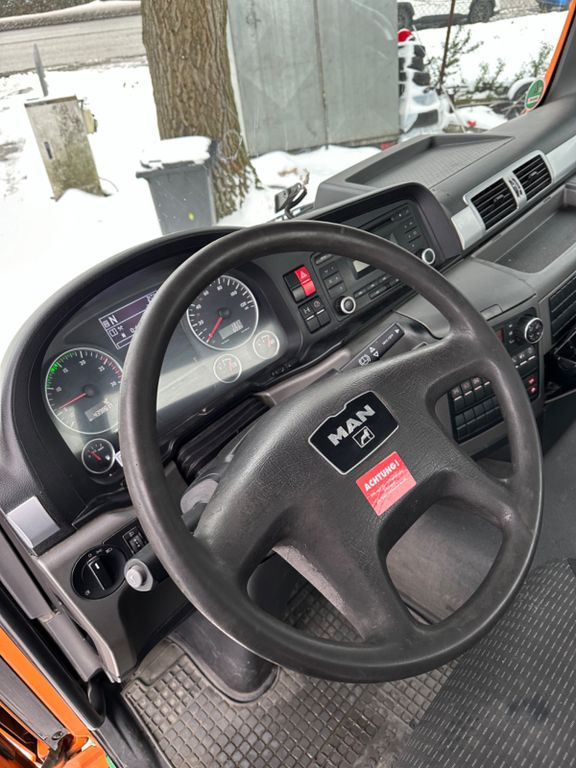 MAN TGS 26.400 6X2-2 BL Meille RK 20.70 Absetzkipper MAN TGS 26.400 6X2-2 BL Meille RK 20.70 Absetzkipper - Skip loader truck: picture 3 MAN TGS 26.400 6X2-2 BL Meille RK 20.70 Absetzkipper MAN TGS 26.400 6X2-2 BL Meille RK 20.70 Absetzkipper - Skip loader truck: picture 3