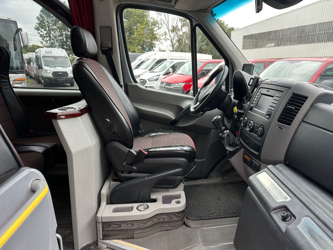 Mercedes-Benz Sprinter 516 CDi (DE*Klima*Reise) - Minibus, Passenger van: picture 4 Mercedes-Benz Sprinter 516 CDi (DE*Klima*Reise) - Minibus, Passenger van: picture 4