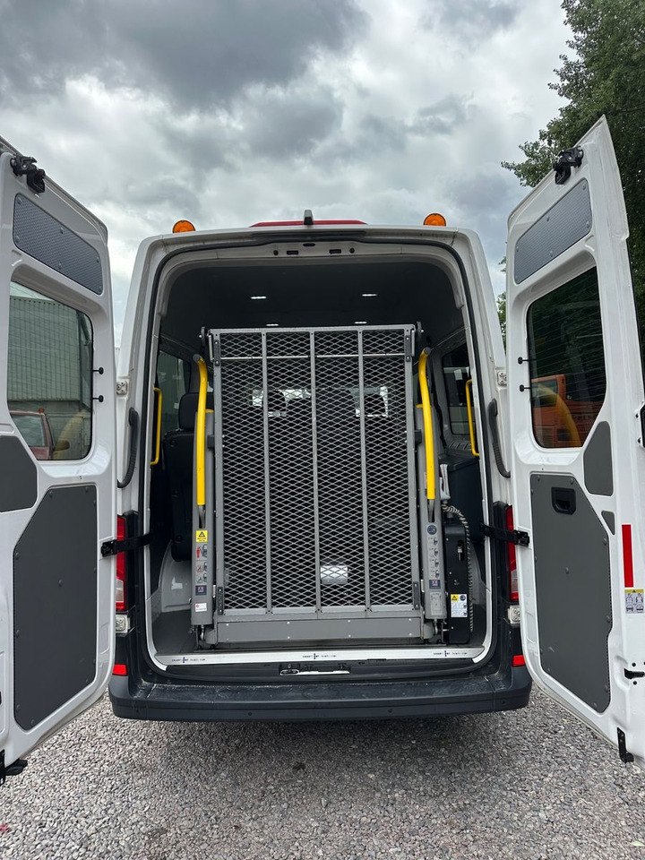 Volkswagen Crafter (PDC*StandHz.*Behinderten gerecht) - Passenger van: picture 3 Volkswagen Crafter (PDC*StandHz.*Behinderten gerecht) - Passenger van: picture 3